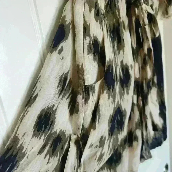 Charlie Jade Women's Romper with pockets and belt size small, - Picture 15 of 16